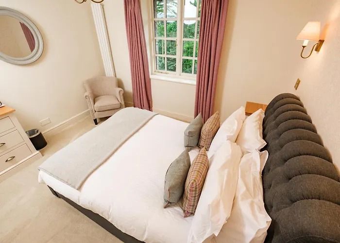 Ravenstone Manor