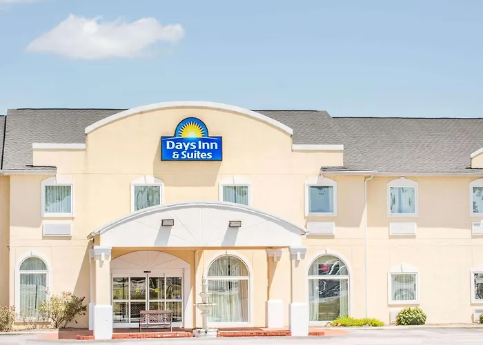 Days Inn & Suites By Wyndham Swainsboro