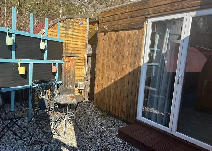 Inn-Side Adventure Cabins