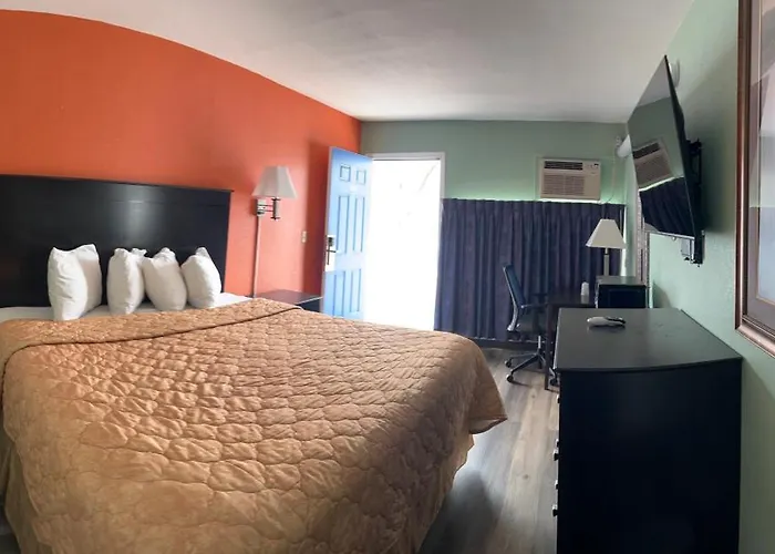 Town & Country Motel