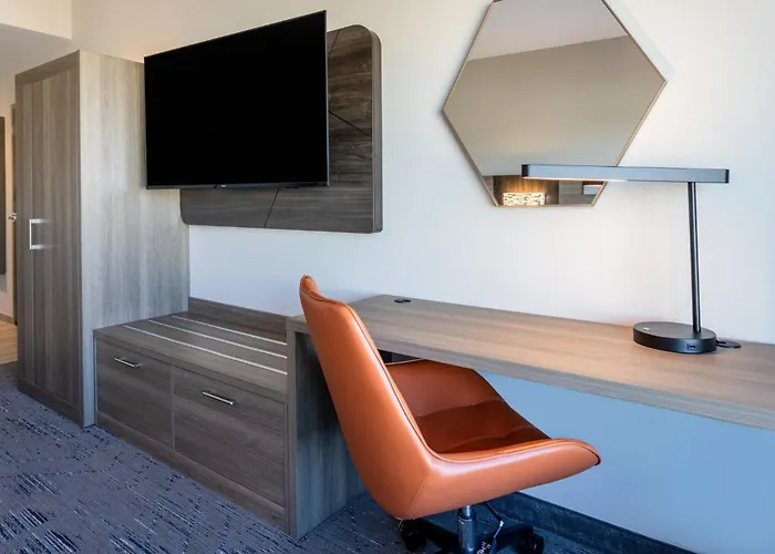 Holiday Inn Express & Suites Benson By Ihg