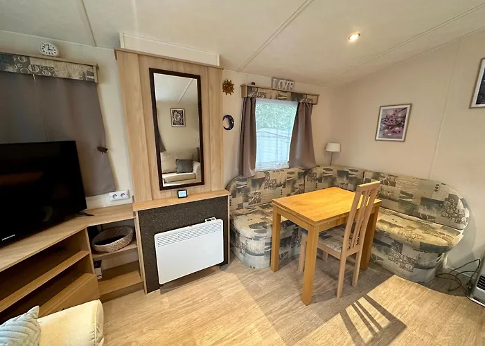 Logement Vacances Yvoir Avec Piscine Et Deux Chambres