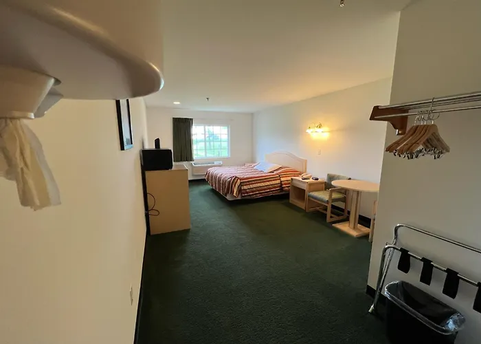 Red Bud Country Inn