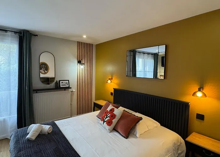 Le Clos Du Pontic Logis Hotels