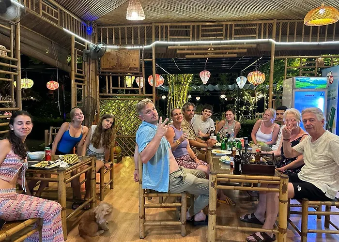 Hoanglong Riverside Homestay
