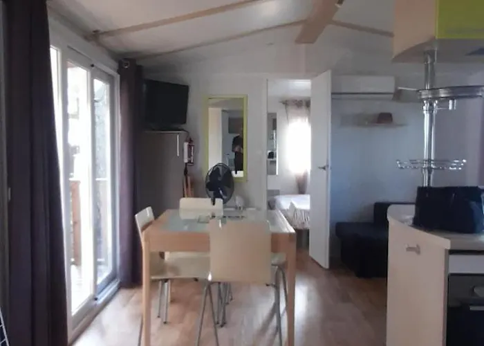 Bungalow Natherem, 3Ch Dont 1 Suite Parentale, 2 Sdb A Saint Julien En Born Dans Camping 4 Etoile