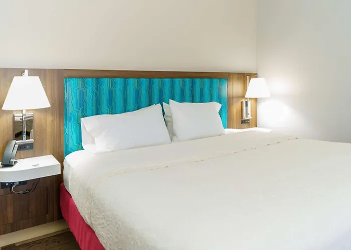 Hampton Inn Garden City