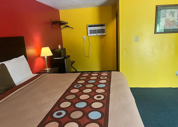Holly Motel Southampton
