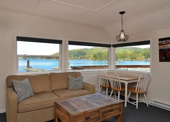John Henry'S Marina And Resort