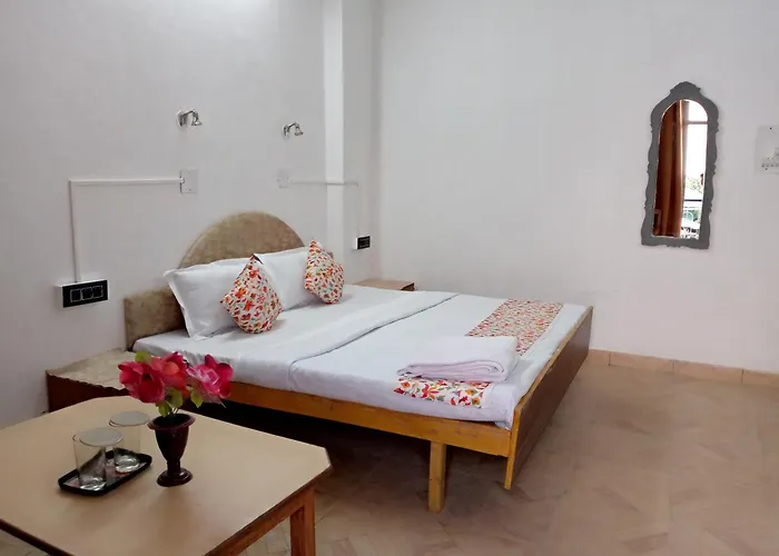 Hotel Chaitanya Inn