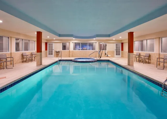 Holiday Inn Express Hotel & Suites Grand Rapids-North By Ihg
