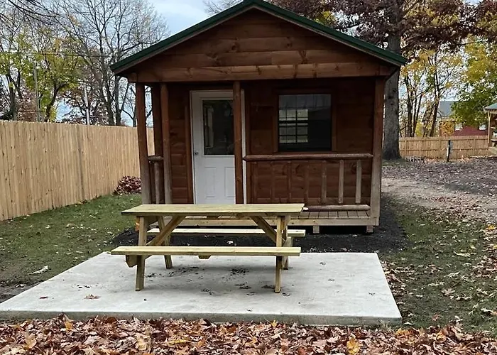 Sister Lakes Glamping Cabin At Wonder Woods #2