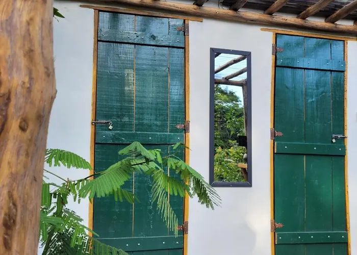 Nosso Quintal Candeias - Cabana Flamboyant