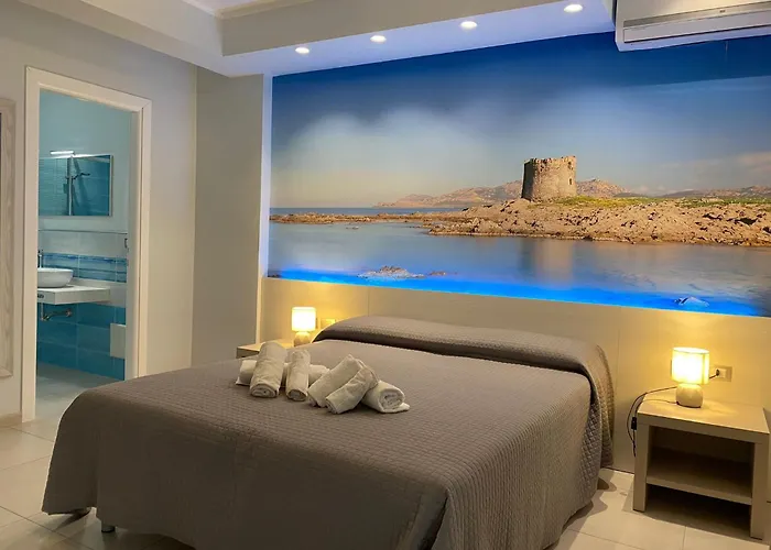 Hotel On The Promenade Of Stintino, Rooms With Air Conditioning And Private Bathroom