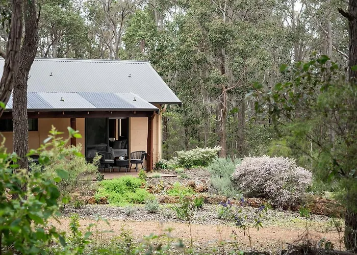 Jarrah Grove Forest Retreat - Adults Only Luxury Chalet