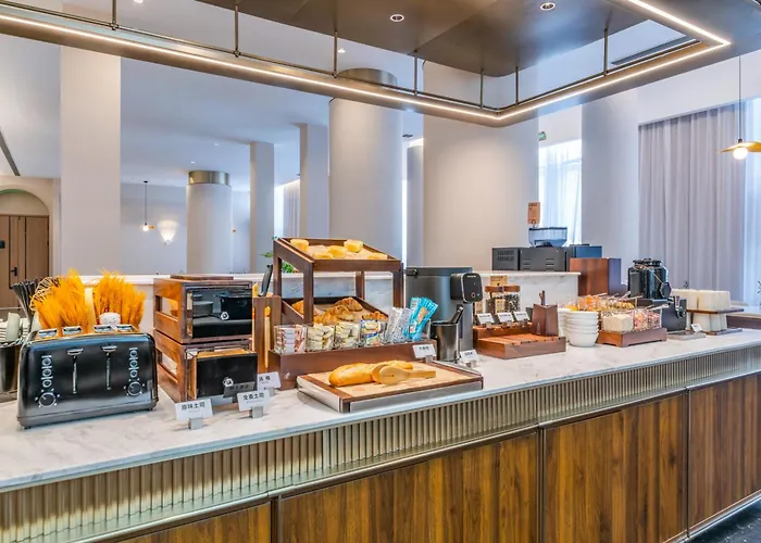 Atour Hotel Panzhihua East District Jinhai Century City