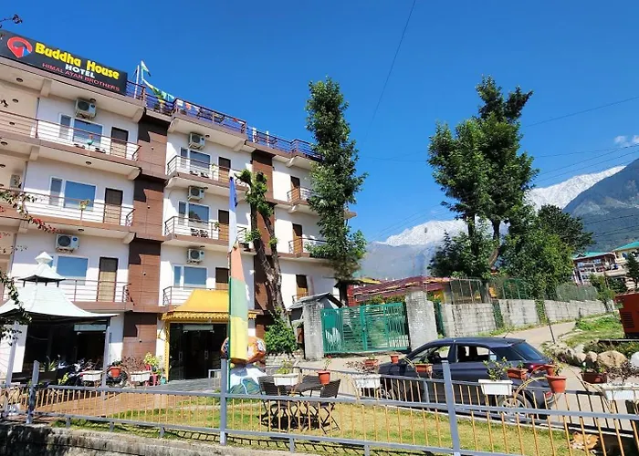 Hotel Buddha House Himalayan Brothers