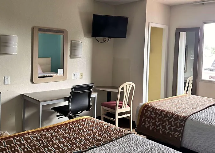 Howard Johnson By Wyndham Clarksville Tennessee