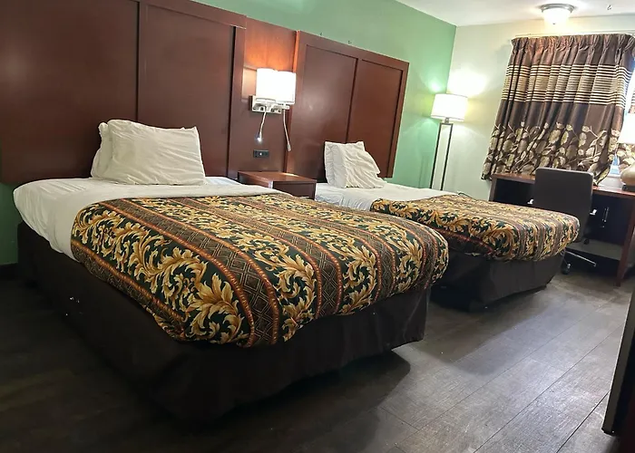 Hillcrest Motel By Oyo Aurora Near Lawrenceburg