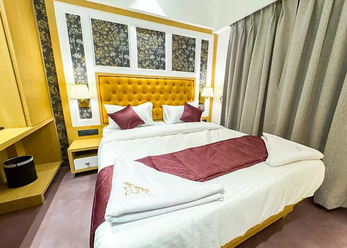 Golden Oasis Suites