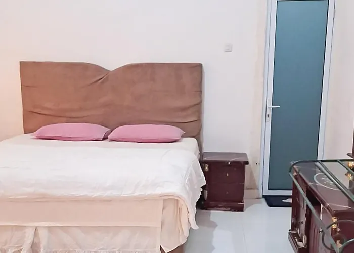 Reddoorz At Family Syariah Homestay Kotamobagu