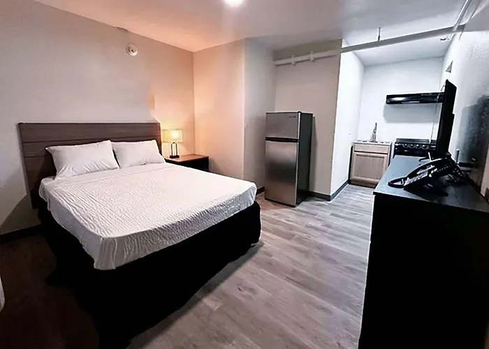 Studio City Suites, A Travelodge By Wyndham