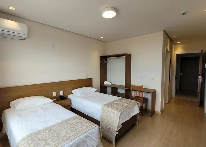 Ekt Executive Hotel