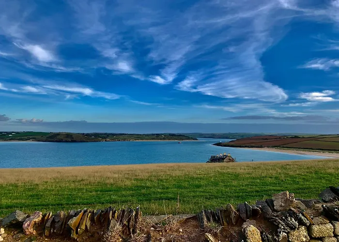 Padstow Holiday Base Bright Two Bedroom Lodge At Seven Bays