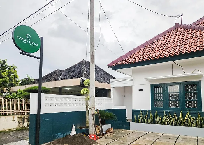 Reddoorz At Tobias Living Blitar