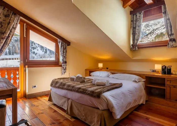 Shatush Hotel