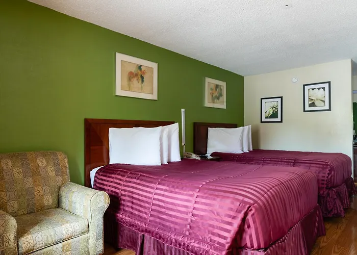 Country Hearth Inn & Suites Marietta