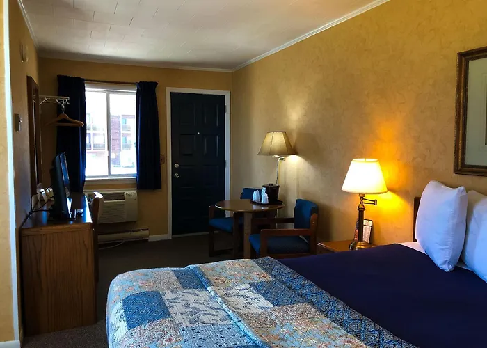 Riviera Motel