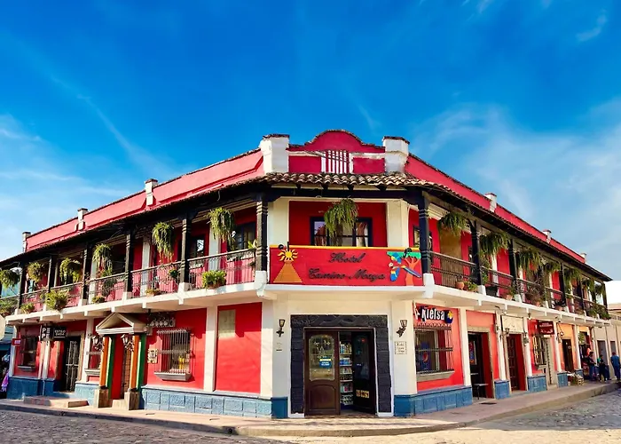 Hotel Camino Maya