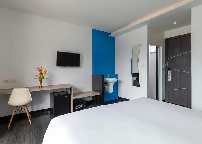 Wake Up Aonang Hotel
