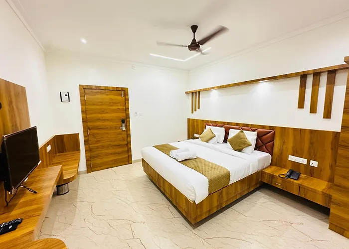 Shambhavi Hotel And Convention Centre