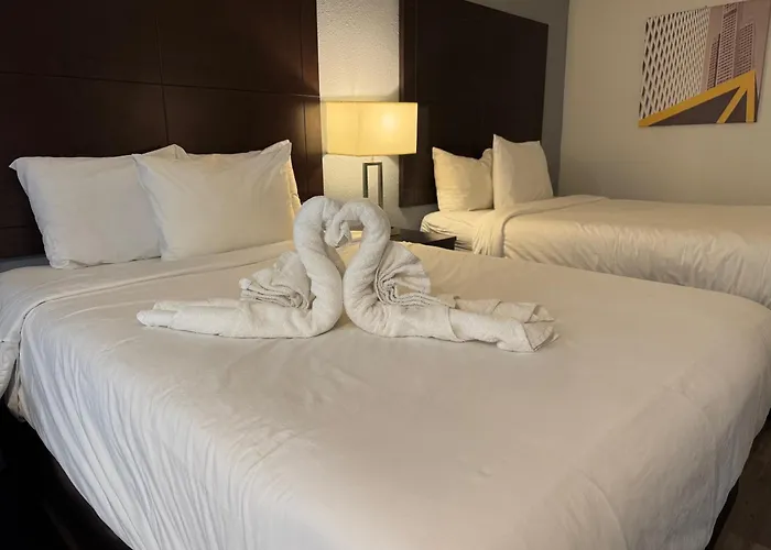 Clarion Inn & Suites Dothan South