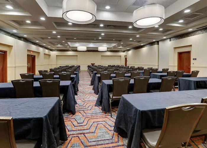 Drury Inn & Suites Charlotte Northlake