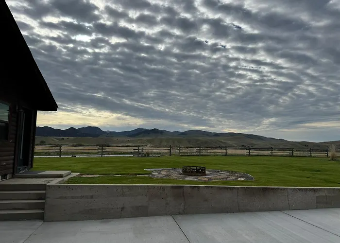 Sportsman Lodge Melrose Mt