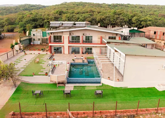 Treebo Winter Town Venna Lake With Swimming Pool