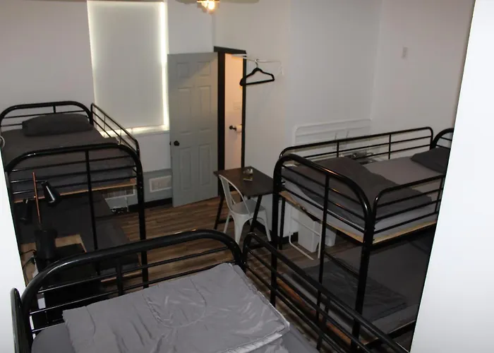 Queen Nest Hotel