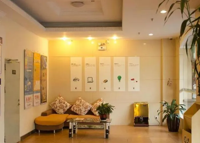 7 Days Inn Meizhou Wuzhou City Bus Station