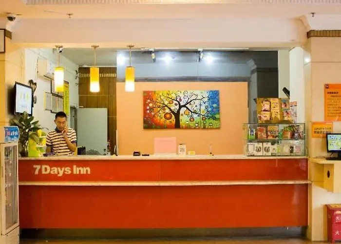 7 Days Inn Meizhou Wuzhou City Bus Station