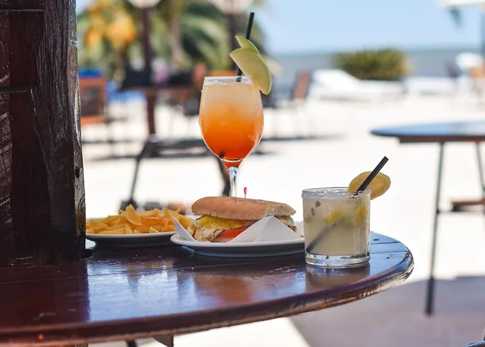 Marina Del Faro Resort