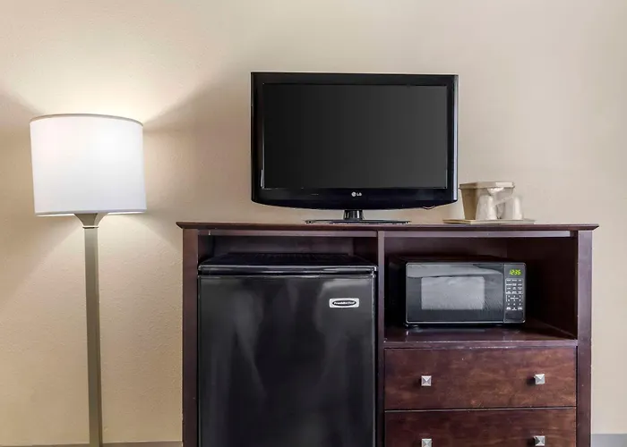 Quality Inn & Suites Wichita Falls I-44