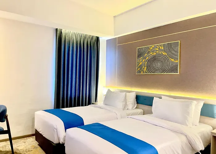 Lynn Hotel Tuban