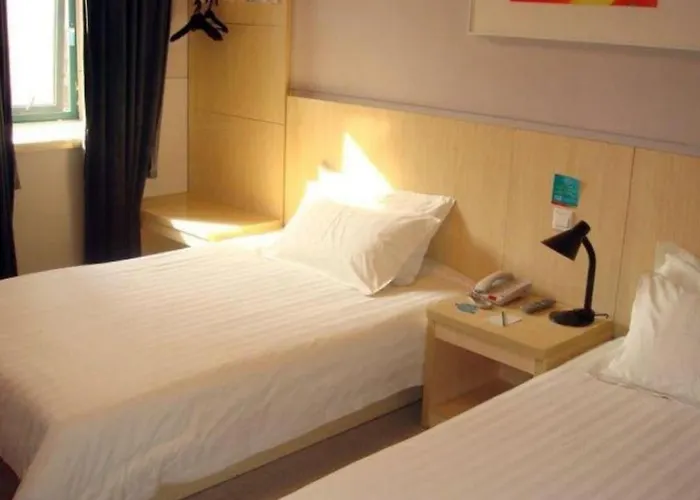 7 Days Inn Zhangzhou Pinghe Branch