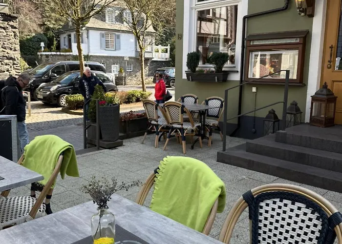 Hotel Alt Montjoie