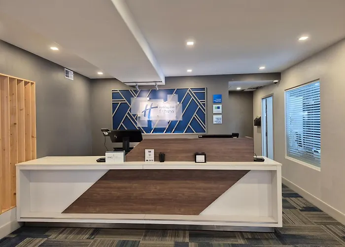Holiday Inn Express Dryden By Ihg