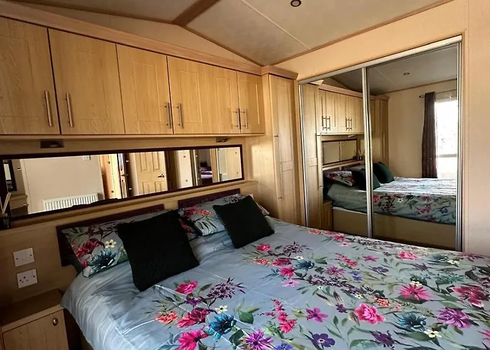 Gold Standard Caravan On South View Park