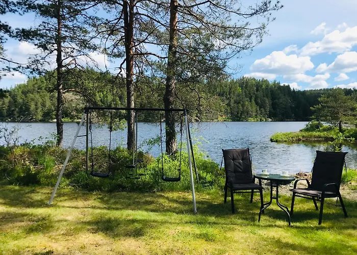 Fredelig Og Landlig Hytte